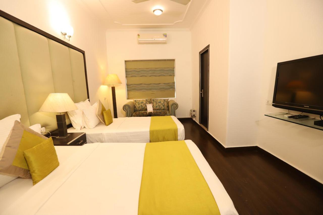 Hotel Capitol Hills - Greater Kailash Delhi New Delhi Extérieur photo