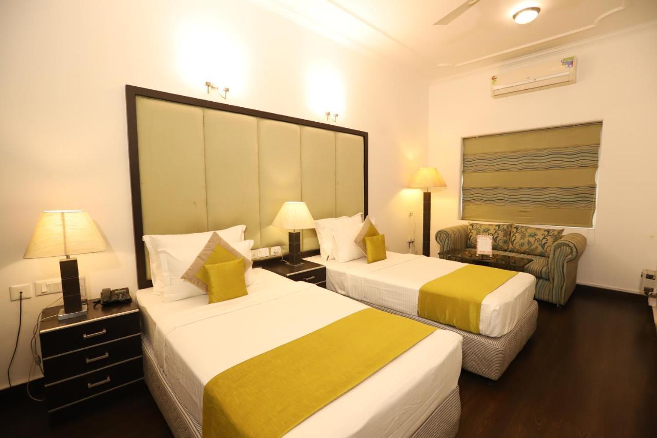 Hotel Capitol Hills - Greater Kailash Delhi New Delhi Extérieur photo