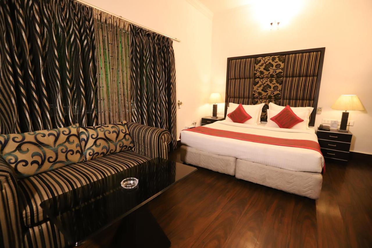 Hotel Capitol Hills - Greater Kailash Delhi New Delhi Extérieur photo