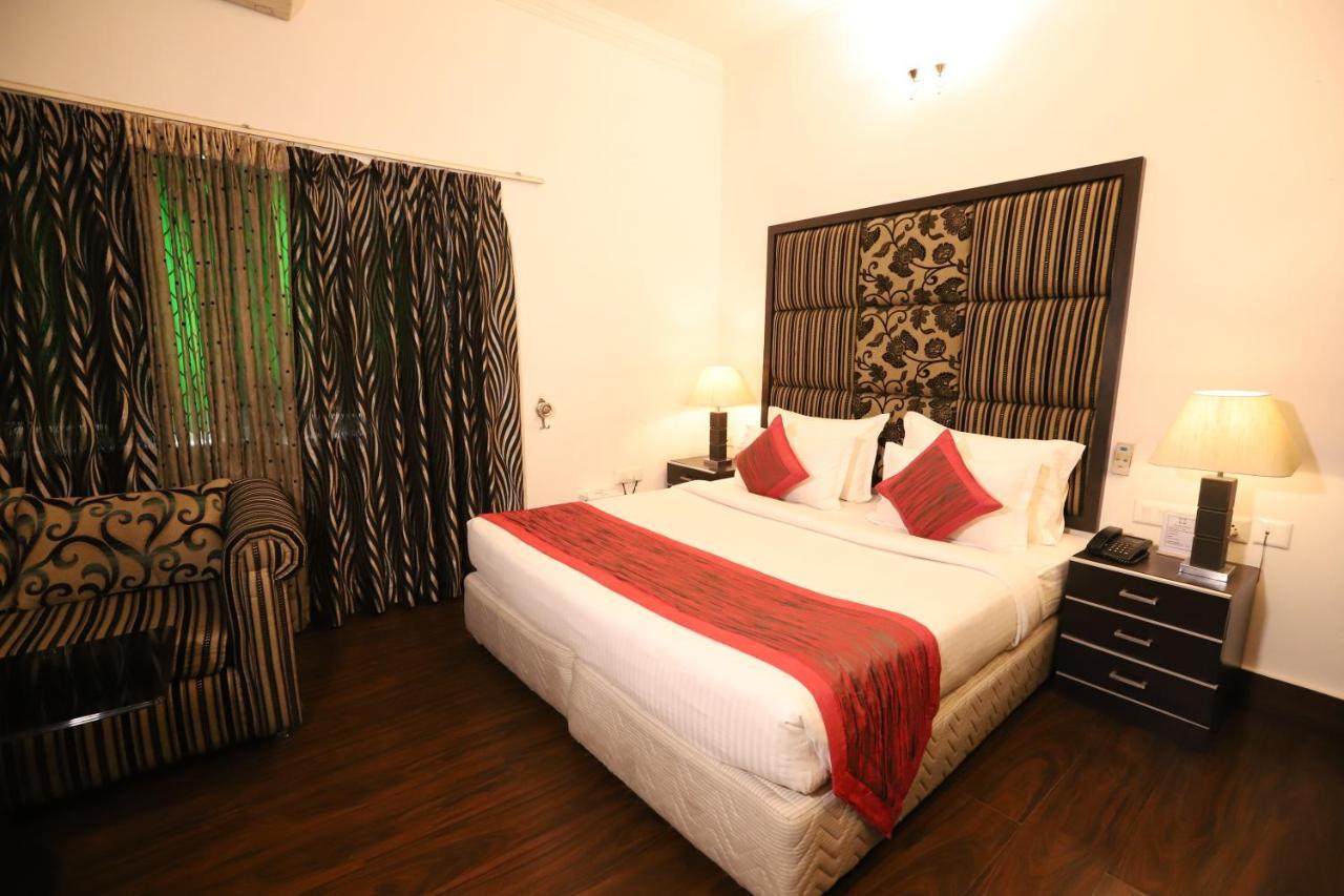 Hotel Capitol Hills - Greater Kailash Delhi New Delhi Extérieur photo