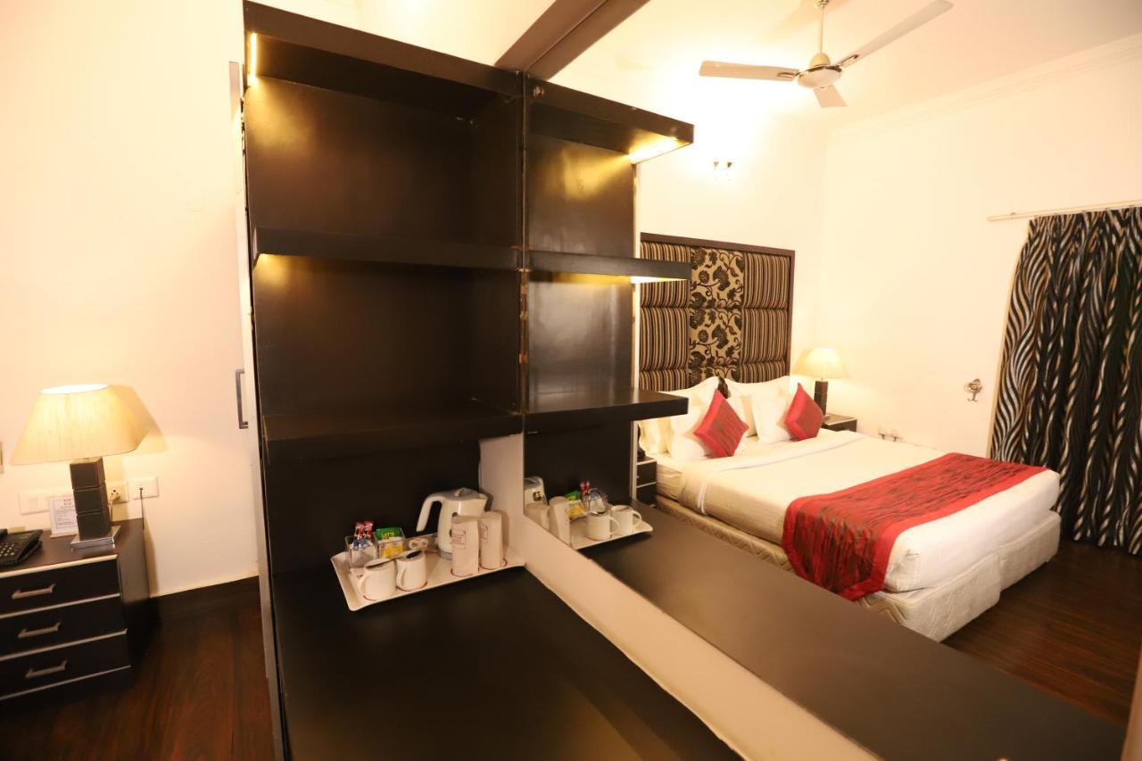 Hotel Capitol Hills - Greater Kailash Delhi New Delhi Extérieur photo