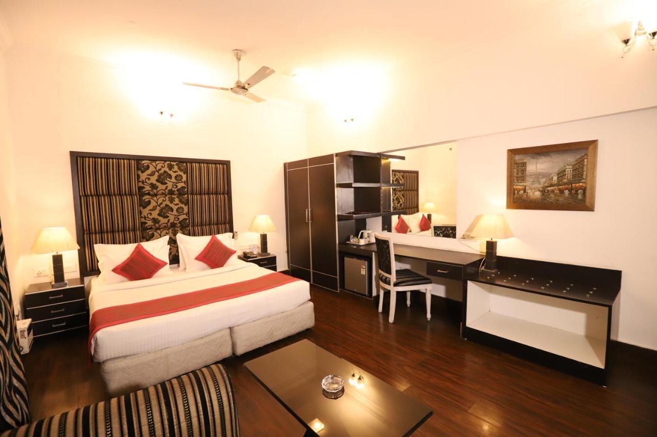 Hotel Capitol Hills - Greater Kailash Delhi New Delhi Extérieur photo