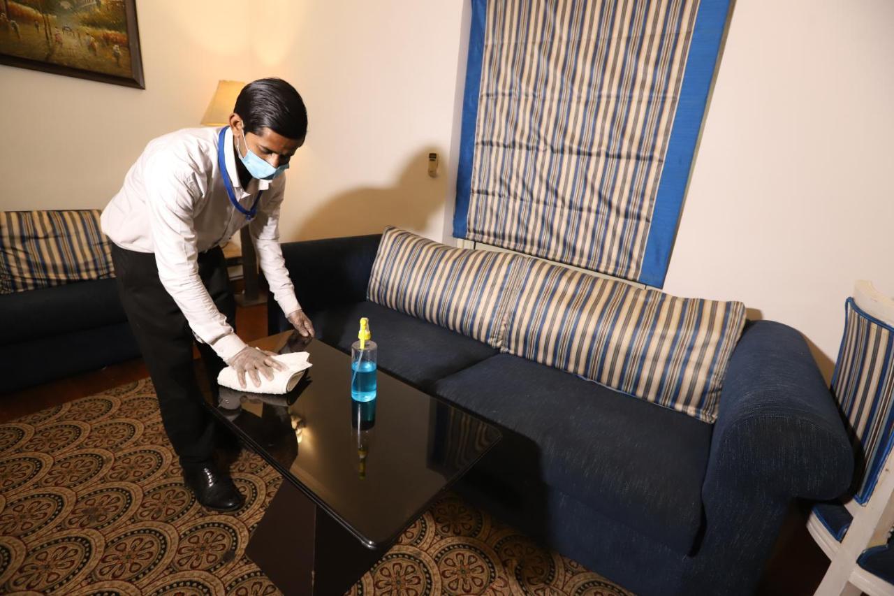 Hotel Capitol Hills - Greater Kailash Delhi New Delhi Extérieur photo