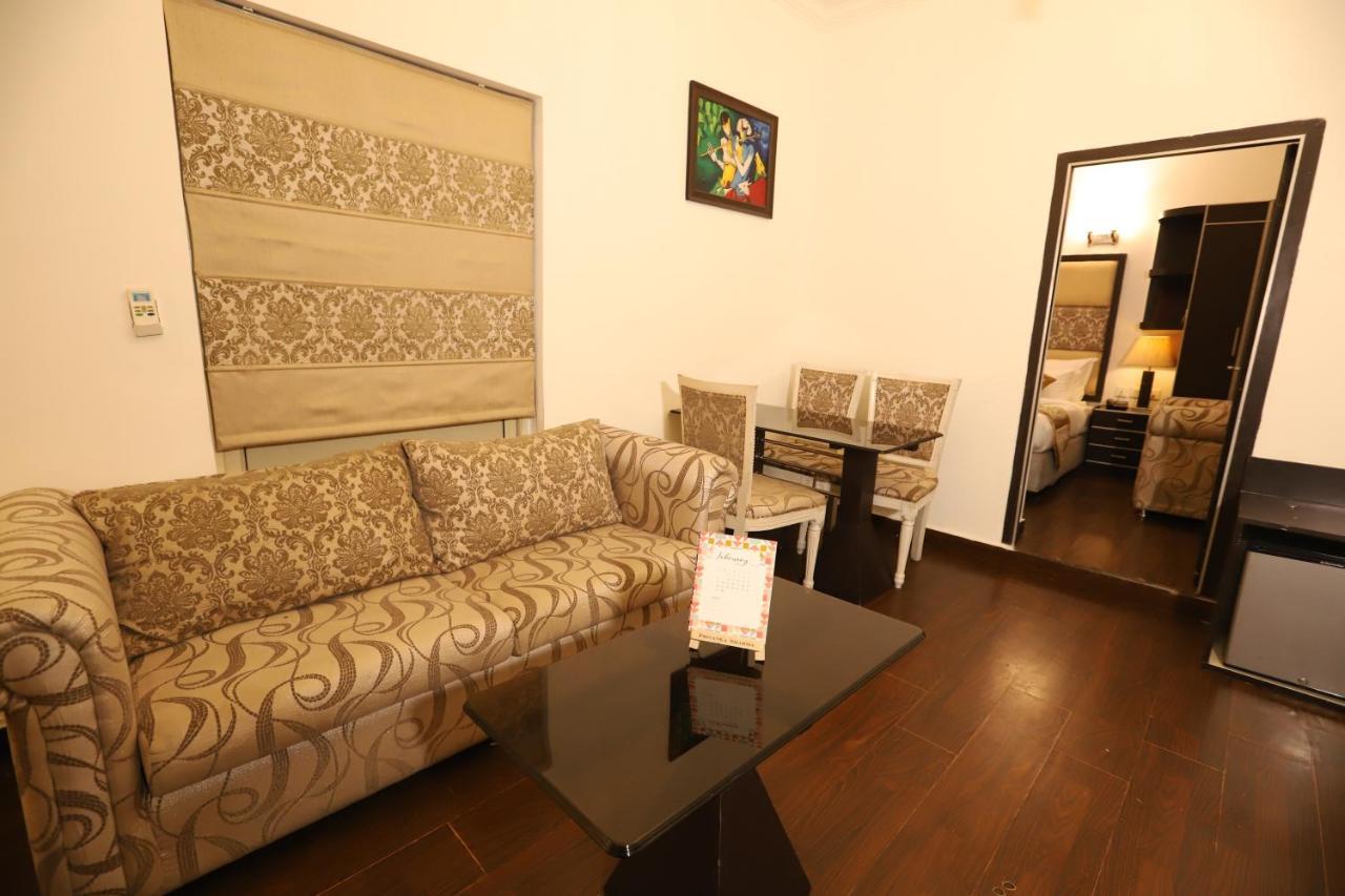 Hotel Capitol Hills - Greater Kailash Delhi New Delhi Extérieur photo