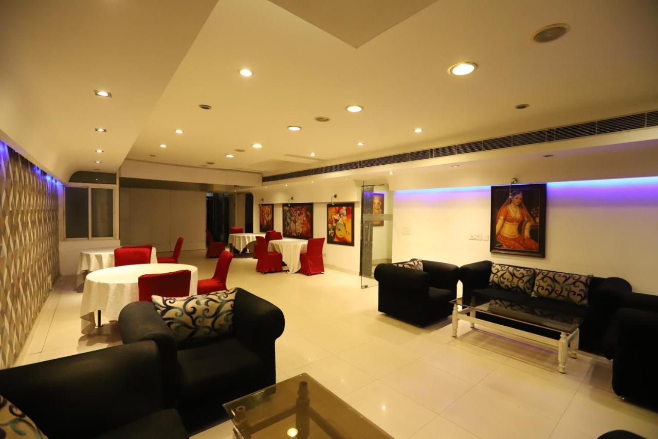 Hotel Capitol Hills - Greater Kailash Delhi New Delhi Extérieur photo